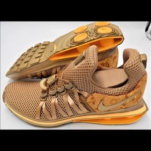 NIKE LiMITED EDITION gold print